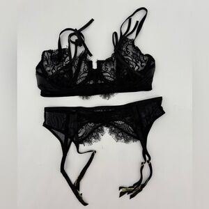 Mentionables Super Sexy Elegant Black Lace Lingerie Set